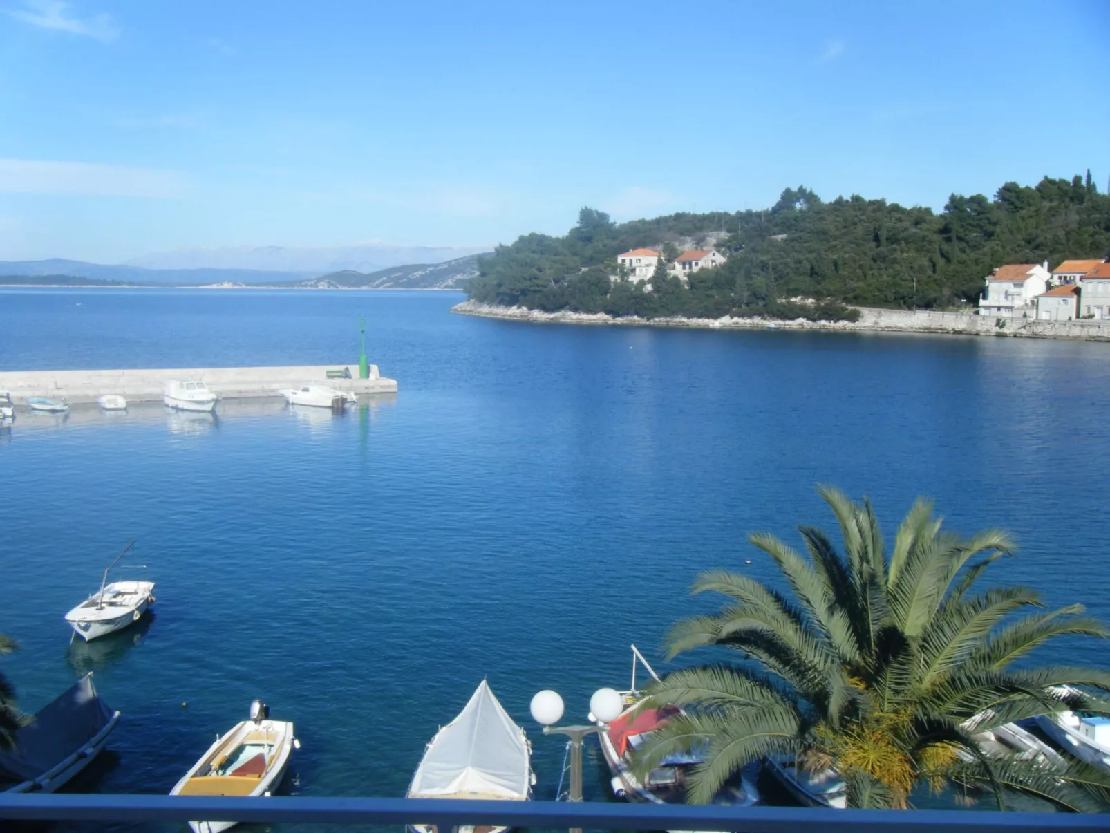 "Antun" am Strand-Dehors