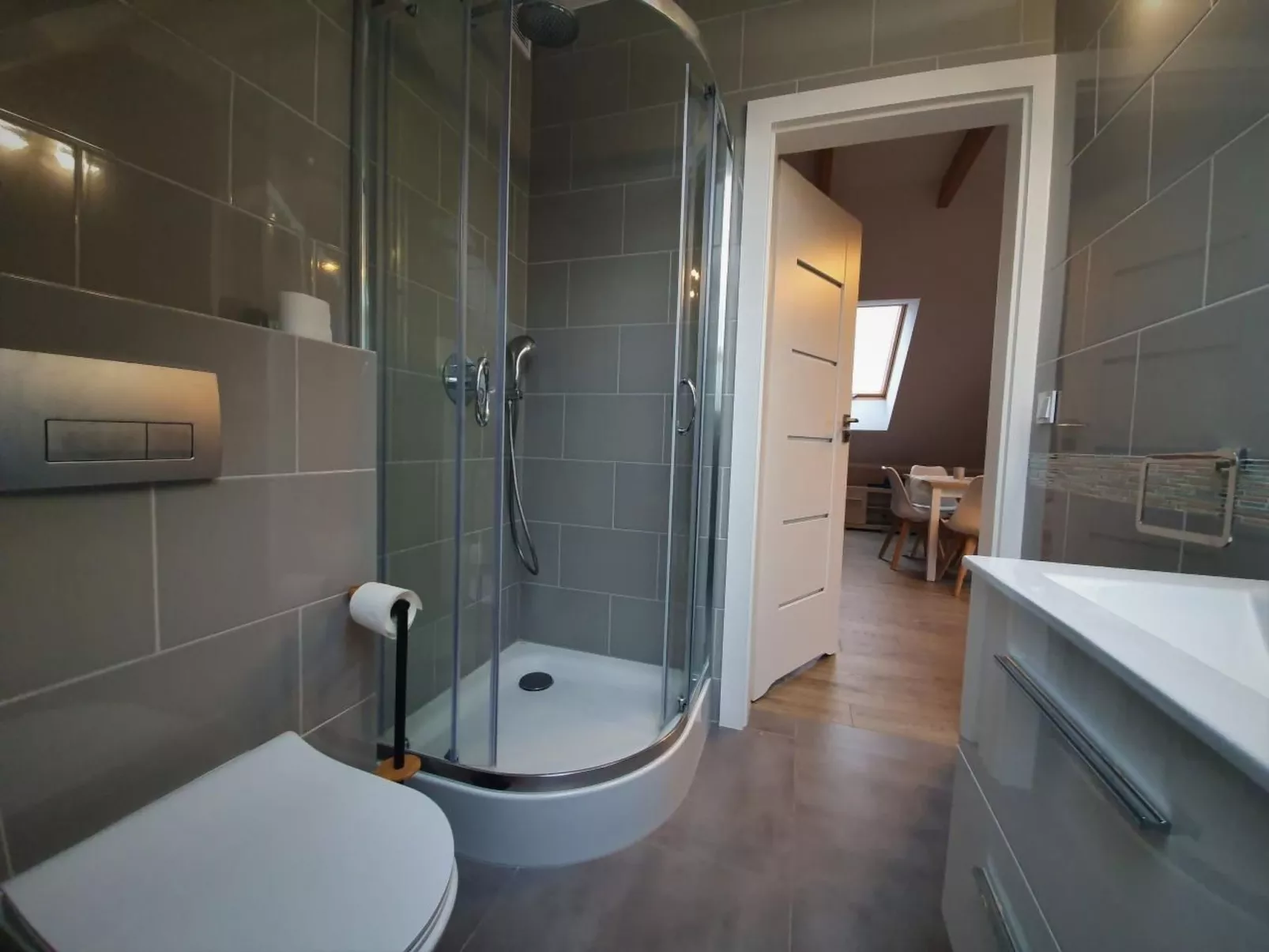 Gemütliches Ferienhaus mit Garten und Seeblick-Image-tags.info