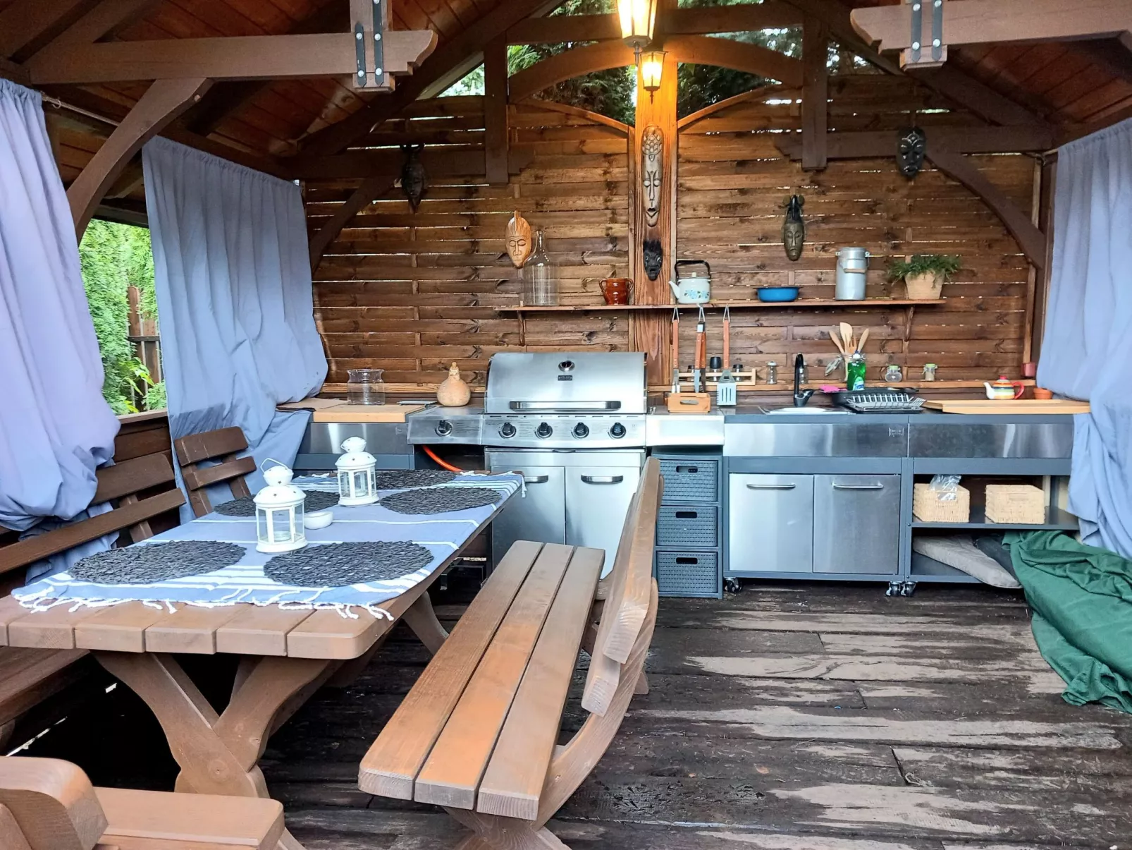 Magnolienhaus mit Sauna und Jacuzzi-Draußen