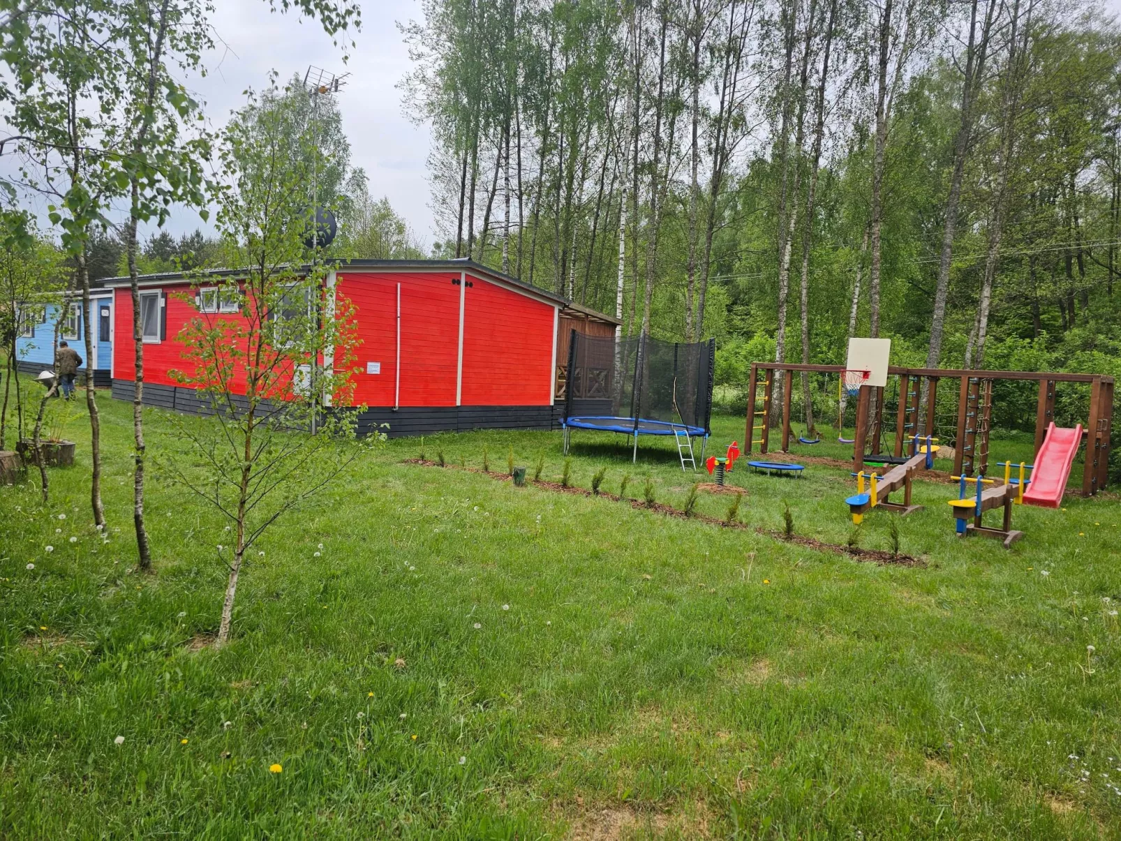 Ganzjährig bewohnbares Ferienhaus - rot-Draußen