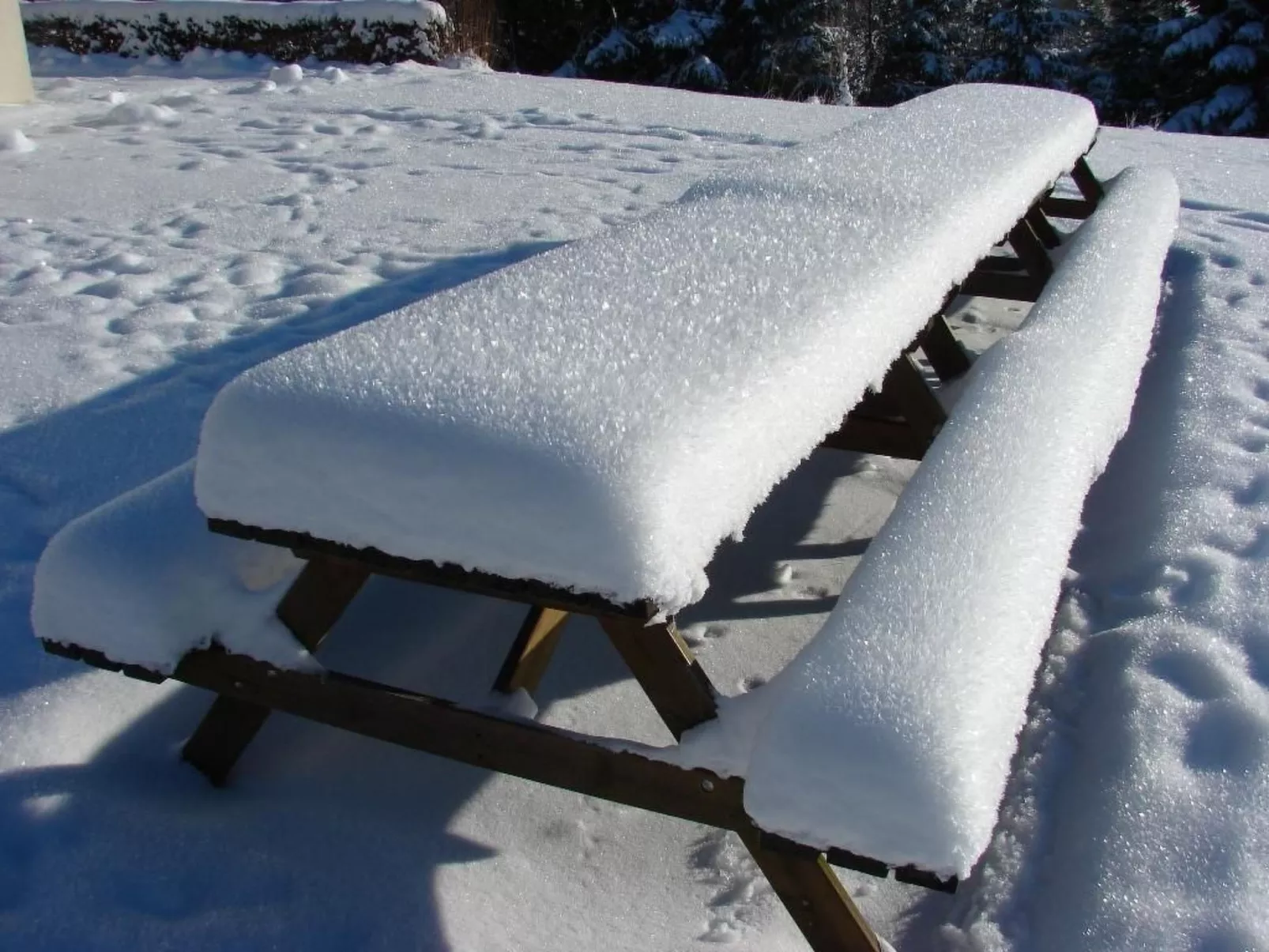 Snowview Lodge-Draußen