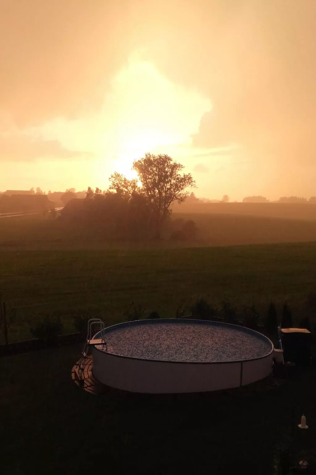Wohnung mit großer Gartenterrasse und Ausblick-Outside