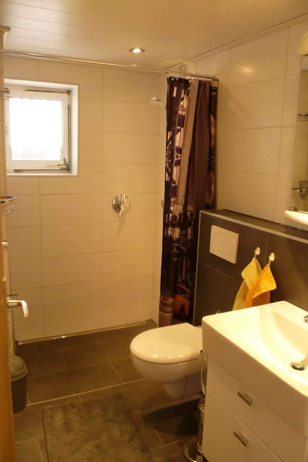 Komfortable Ferienwohnung in Grötzingen-Image-tags.info