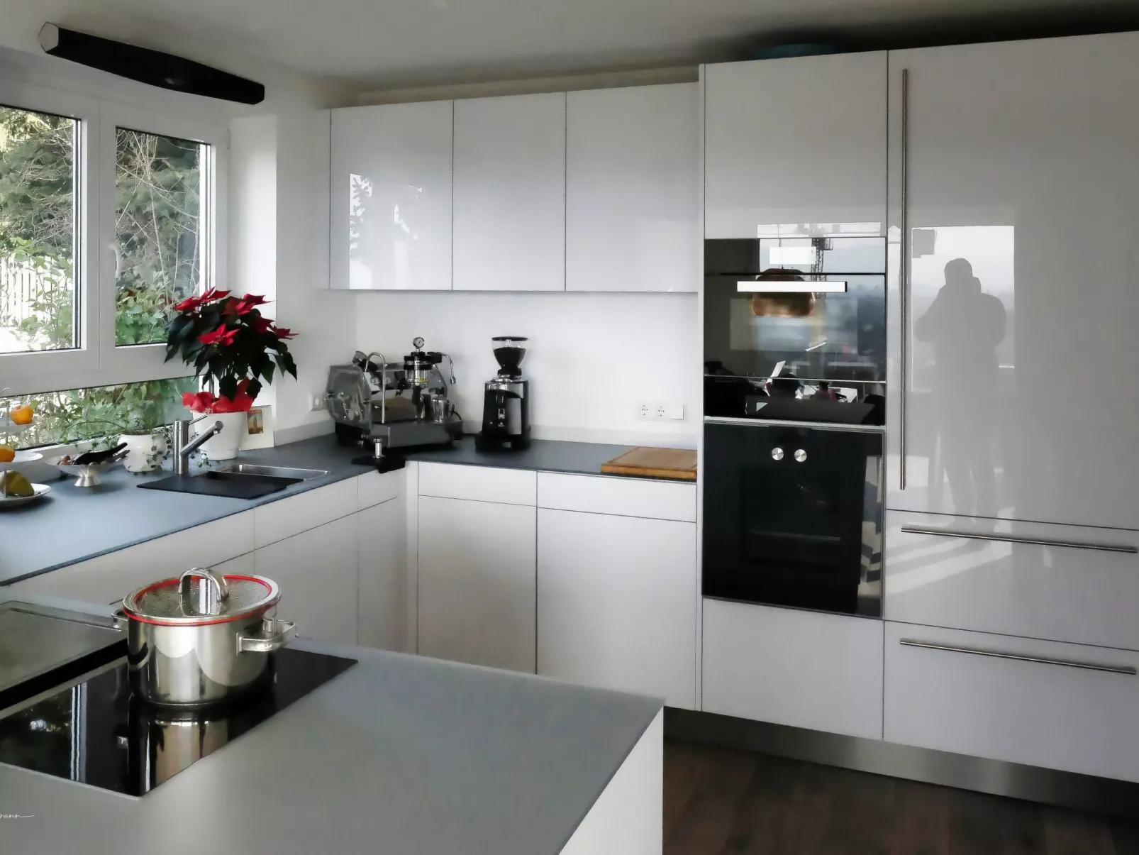 Panoramahaus & Pool-Inside