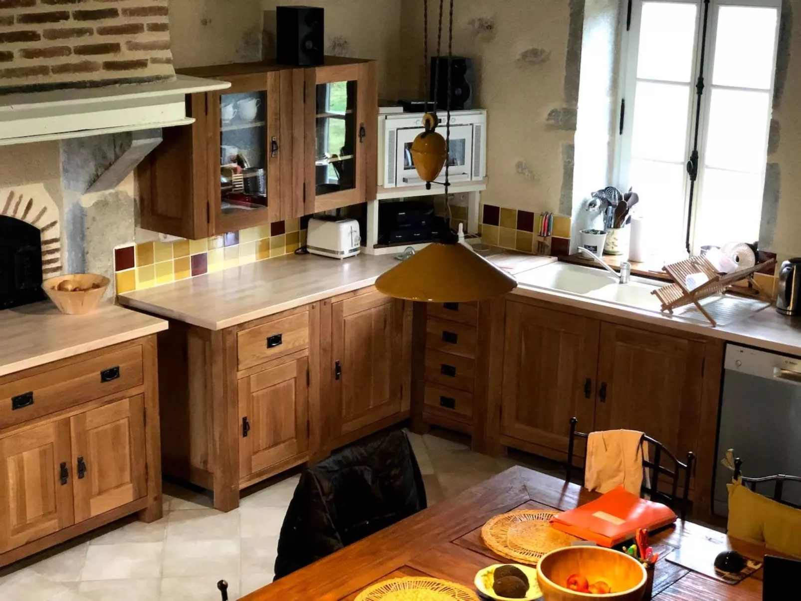 Landhaus mit eingezäuntem Garten-Drinnen