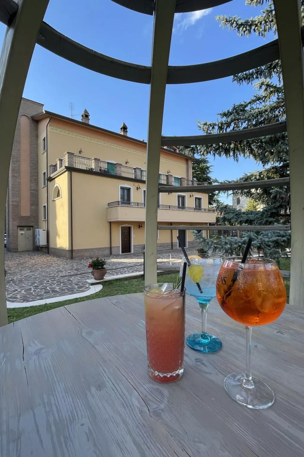 GROSSE LUXUSWOHNUNG-Outside