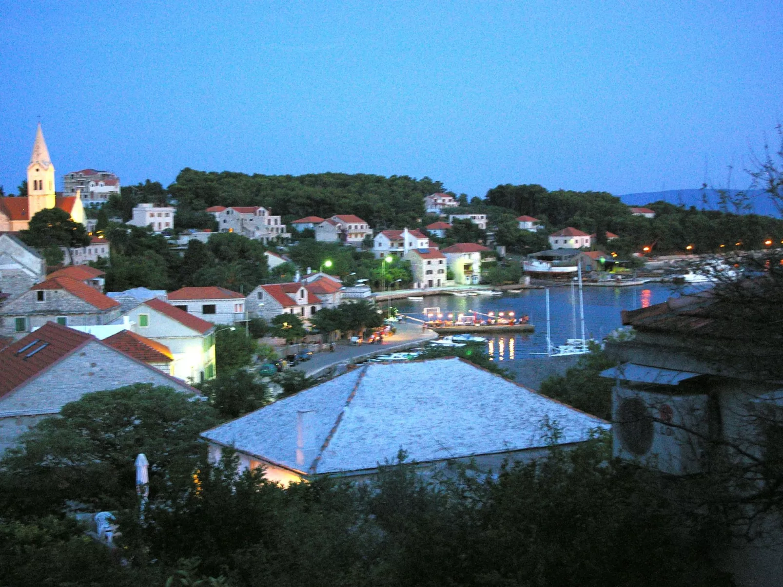 Schönes Ferienhaus mit privatem Pool-Outside
