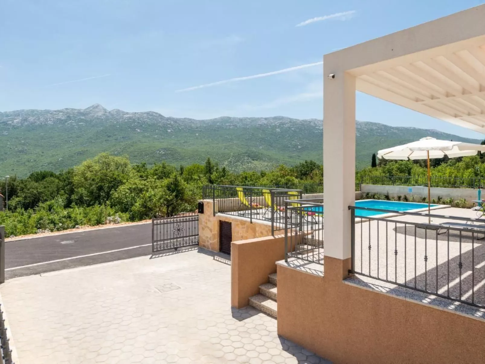 Villa Longfield mit privaten Pool und Sauna-Dehors