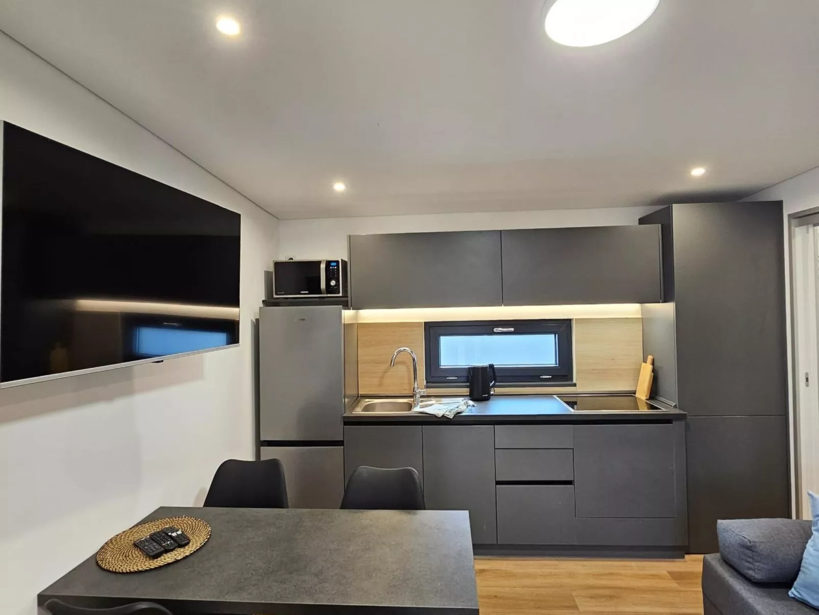 Shining Sea-Image-tags.info