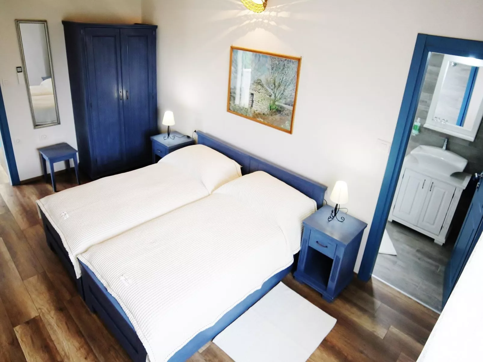 In Barat mit privatem Pool-Inside