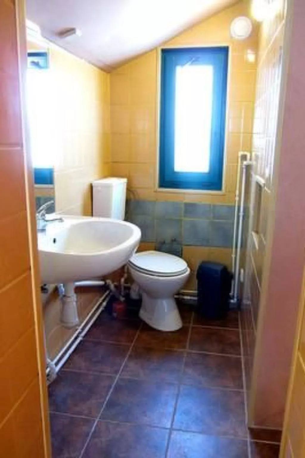 Blockhaus in Gajówka mit Kaminofen-Dedans