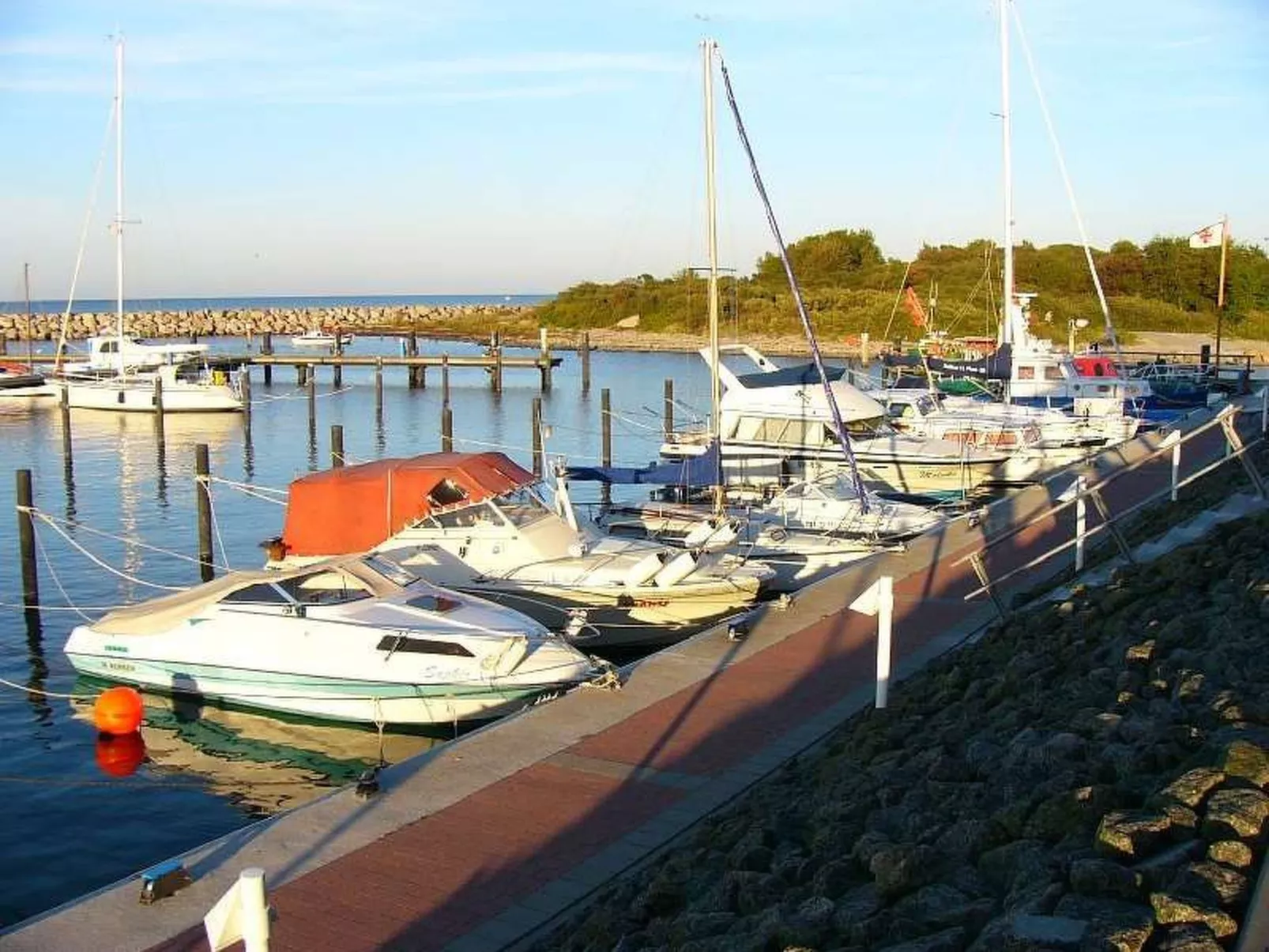 Strandnahe Ferienwohnung in ruhiger Lage-Outside