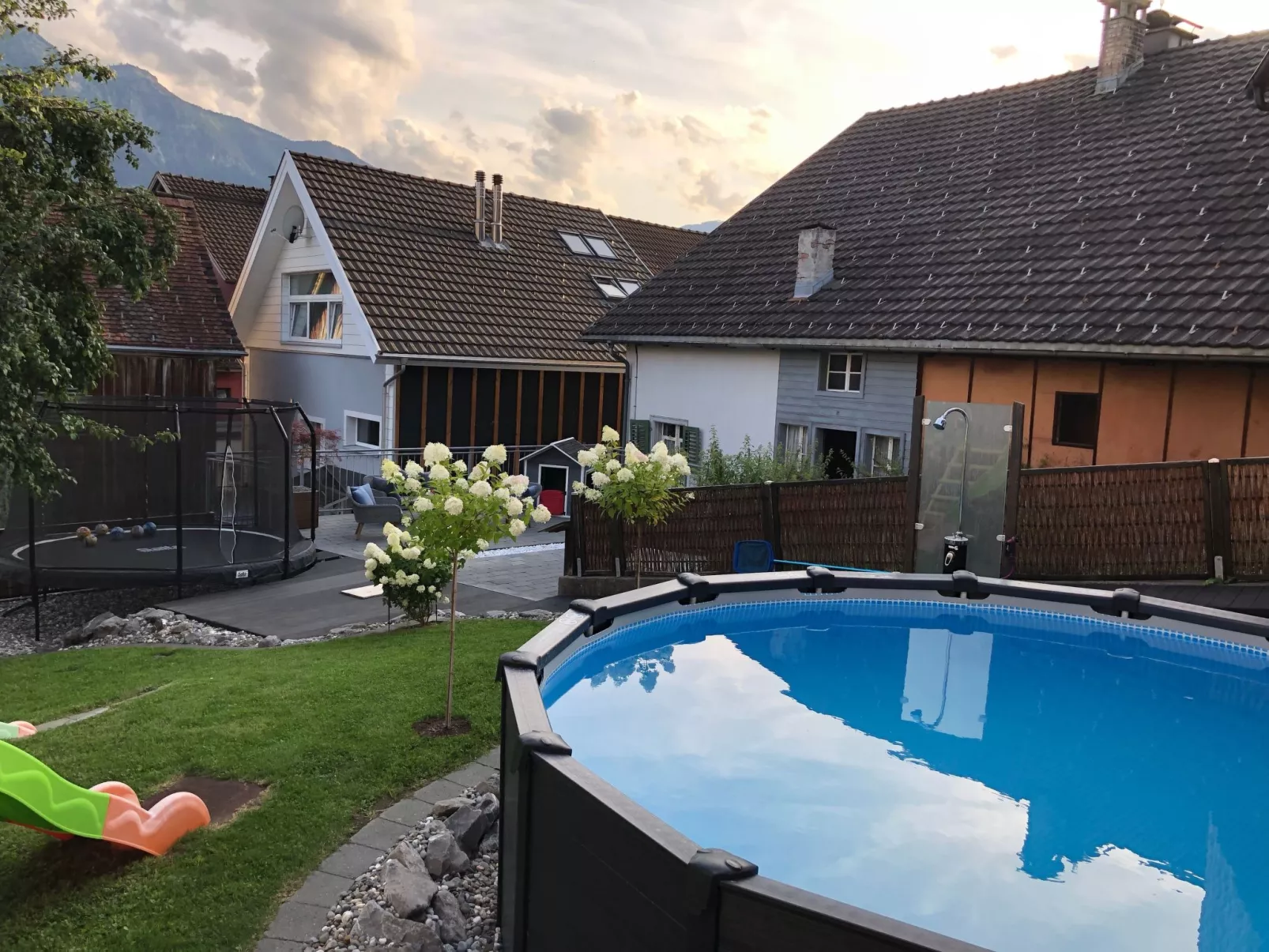 Mit Privatpool für 4 Personen  + 4 Kinder ca. 220 m&sup2; in Thüringen, Vorarlb-Outside