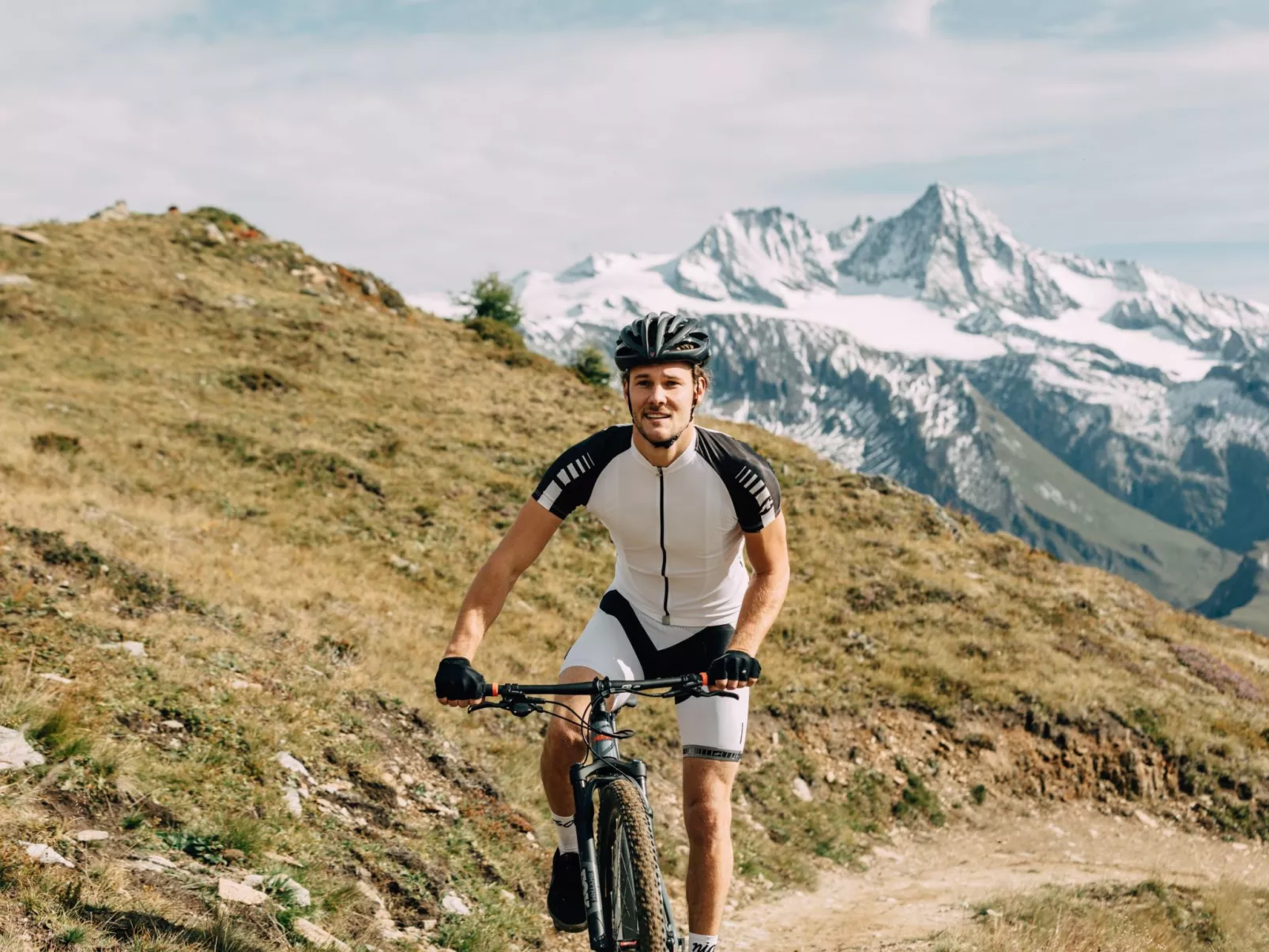 In Strassen mit Privatem Pool-Outside