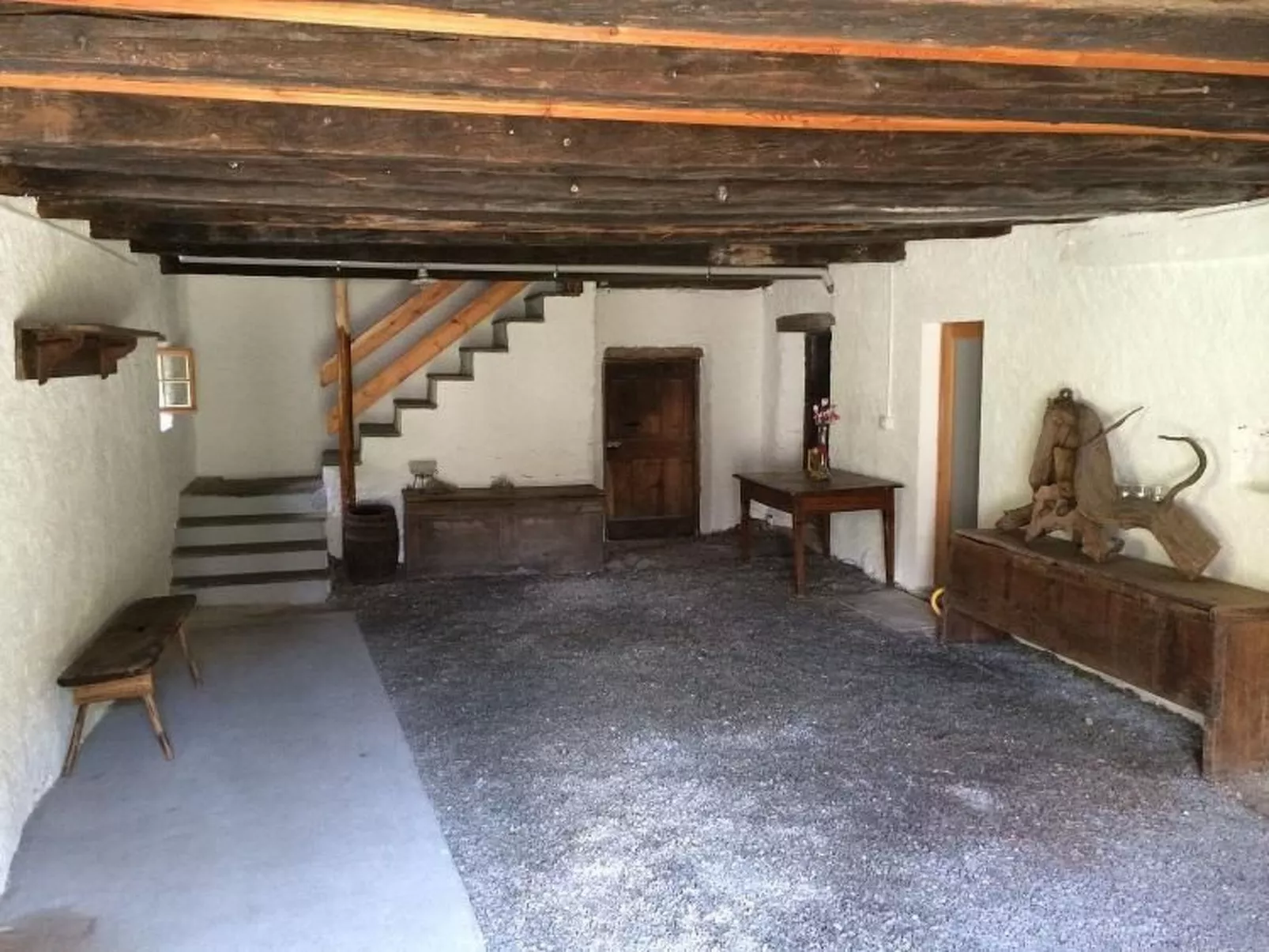 Maiensäss 5.5 Zi sonnig und rustikal-Drinnen