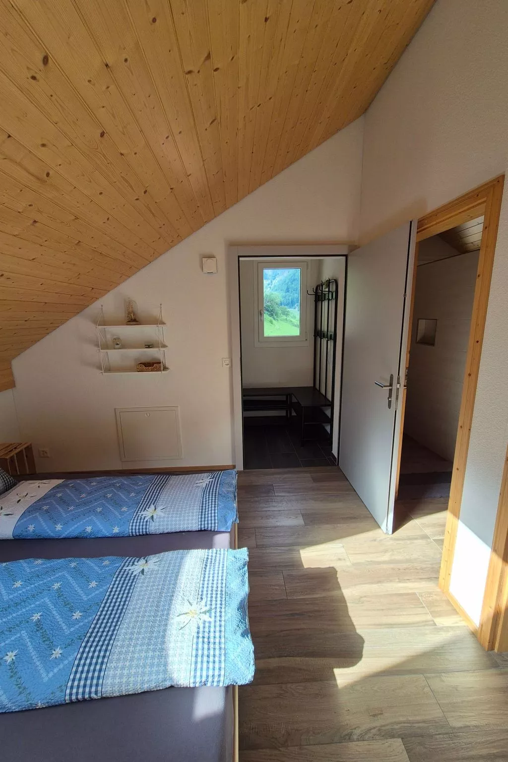 Rothornblick-Drinnen