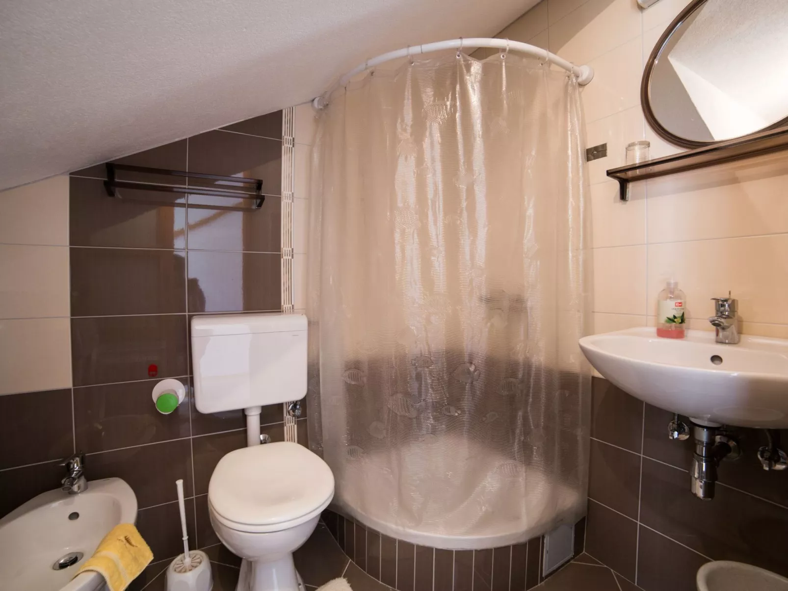 Anwesen mit Blick auf das Wasser-Drinnen