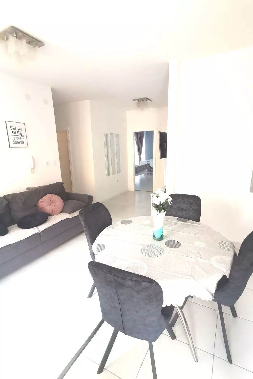 Wohnung mit Terrasse-Inside