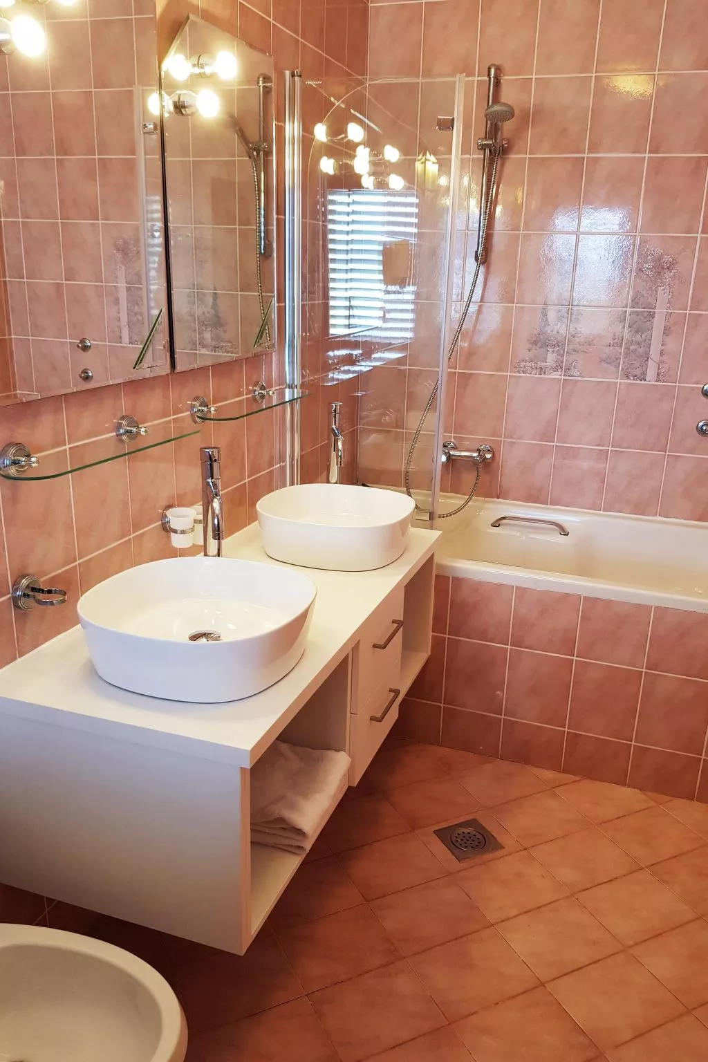 Tolle Wohnung in Drašnice mit Schönem Garten-Inside