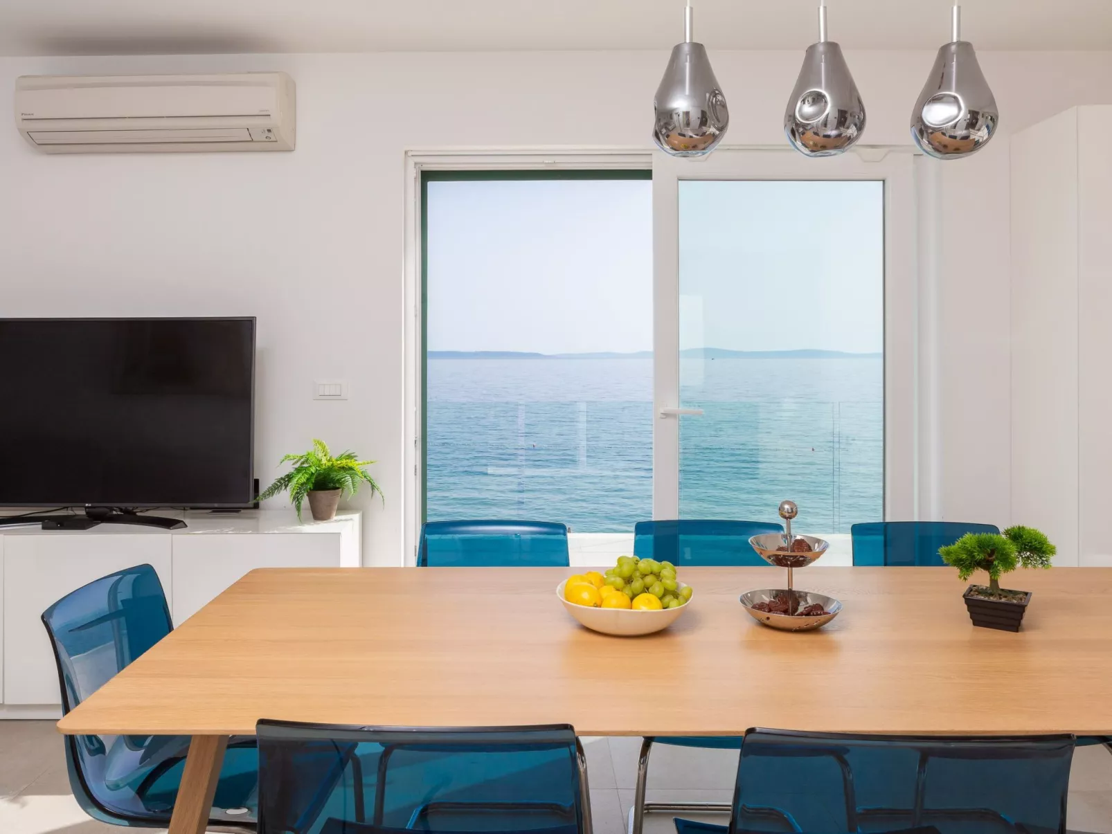 Epetium Beach Villa-Drinnen