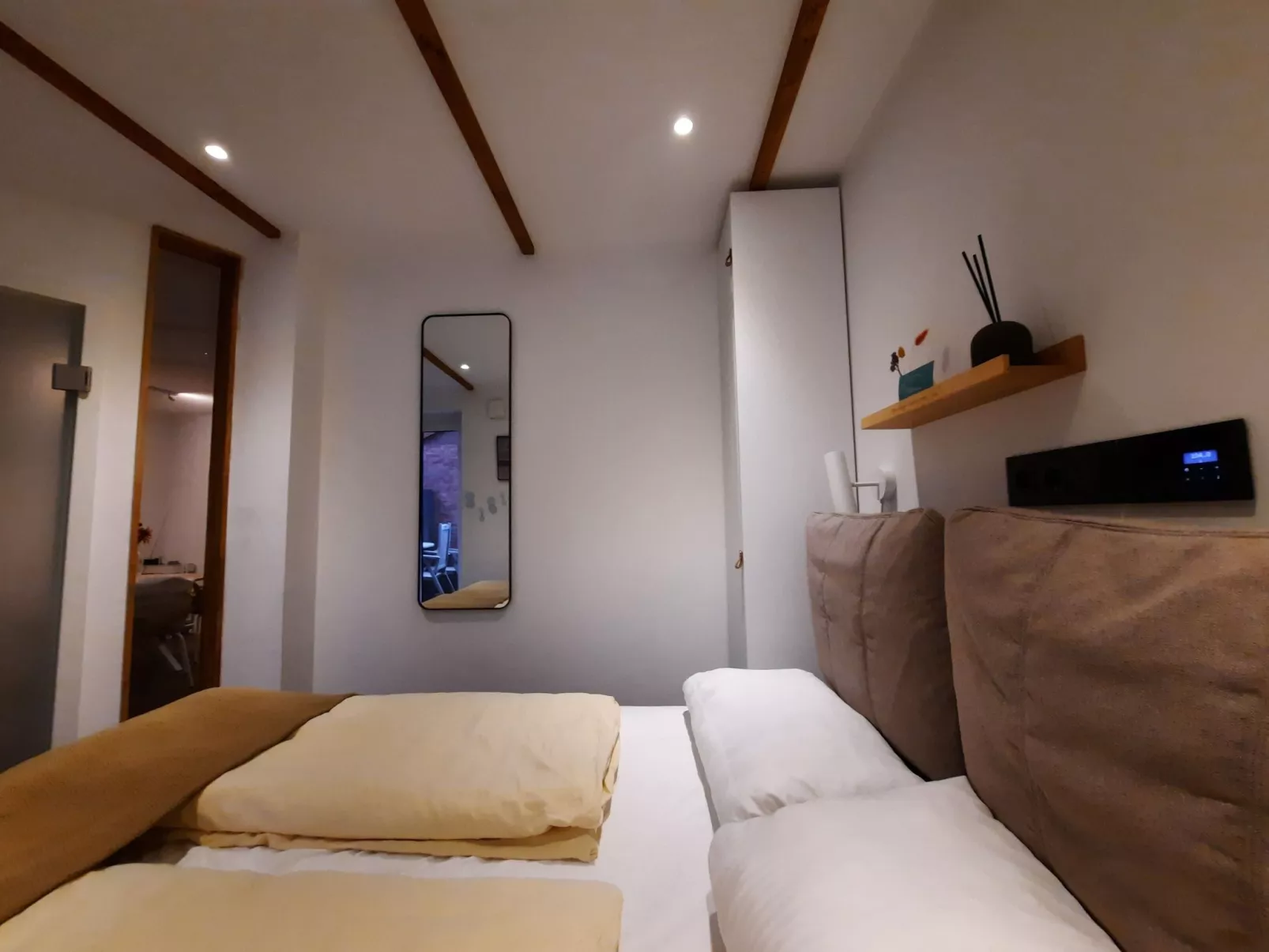 Lachmöwe by DeJu-Drinnen