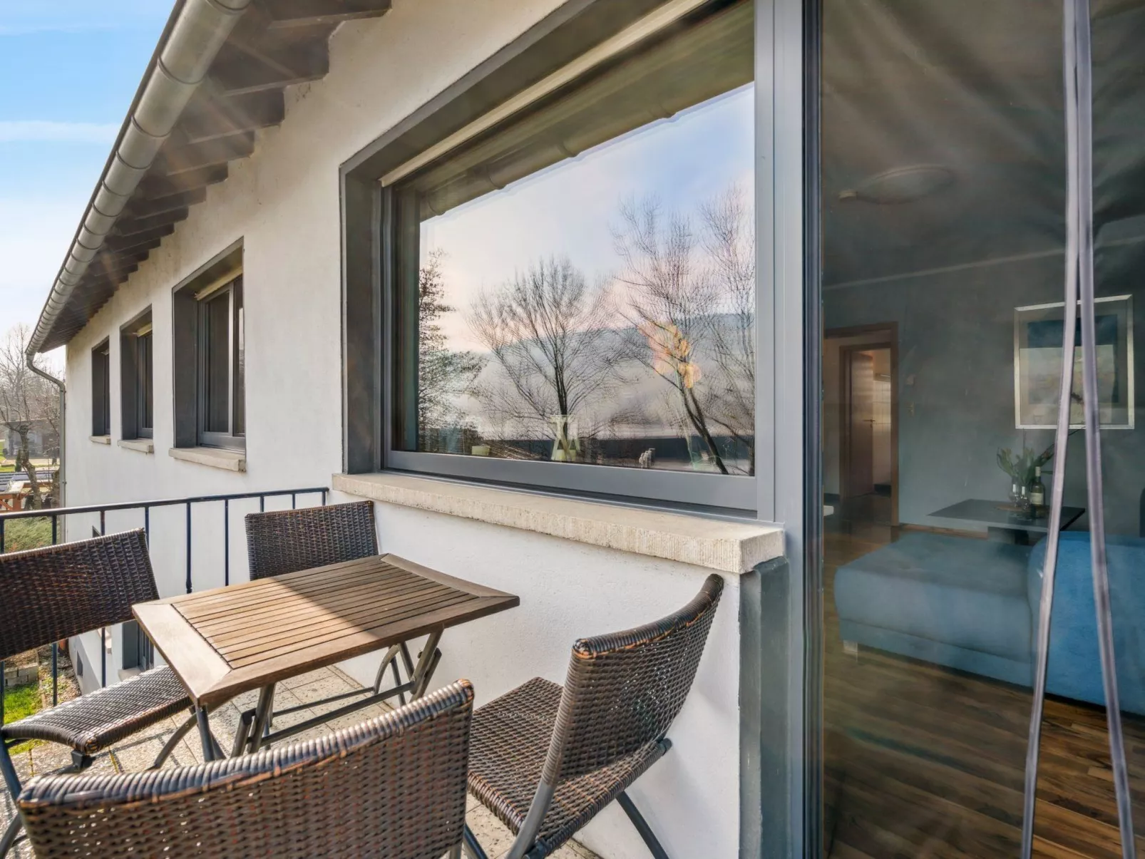 Mit Balkon und schönem Moselblick-Draußen