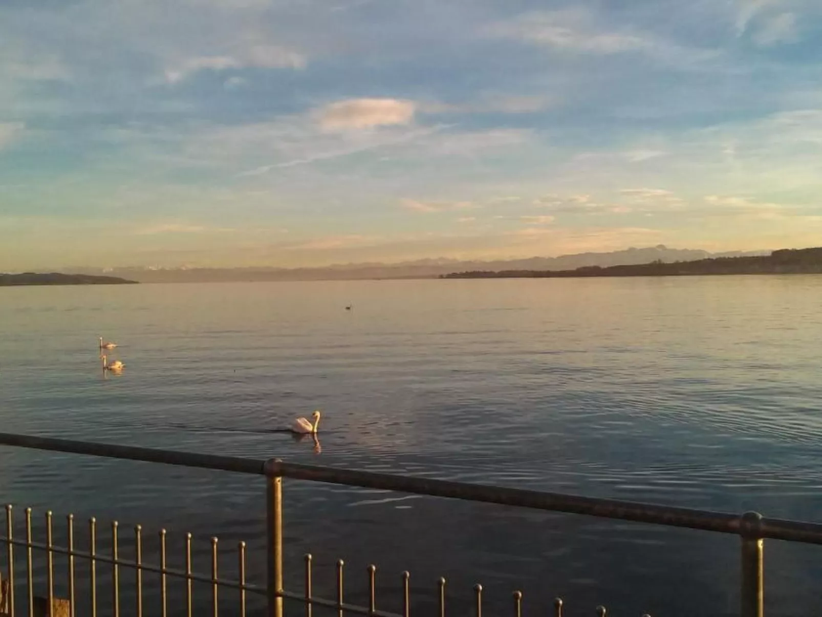 3-Zimmer-Fewo mit herrlichem Seeblick-Draußen