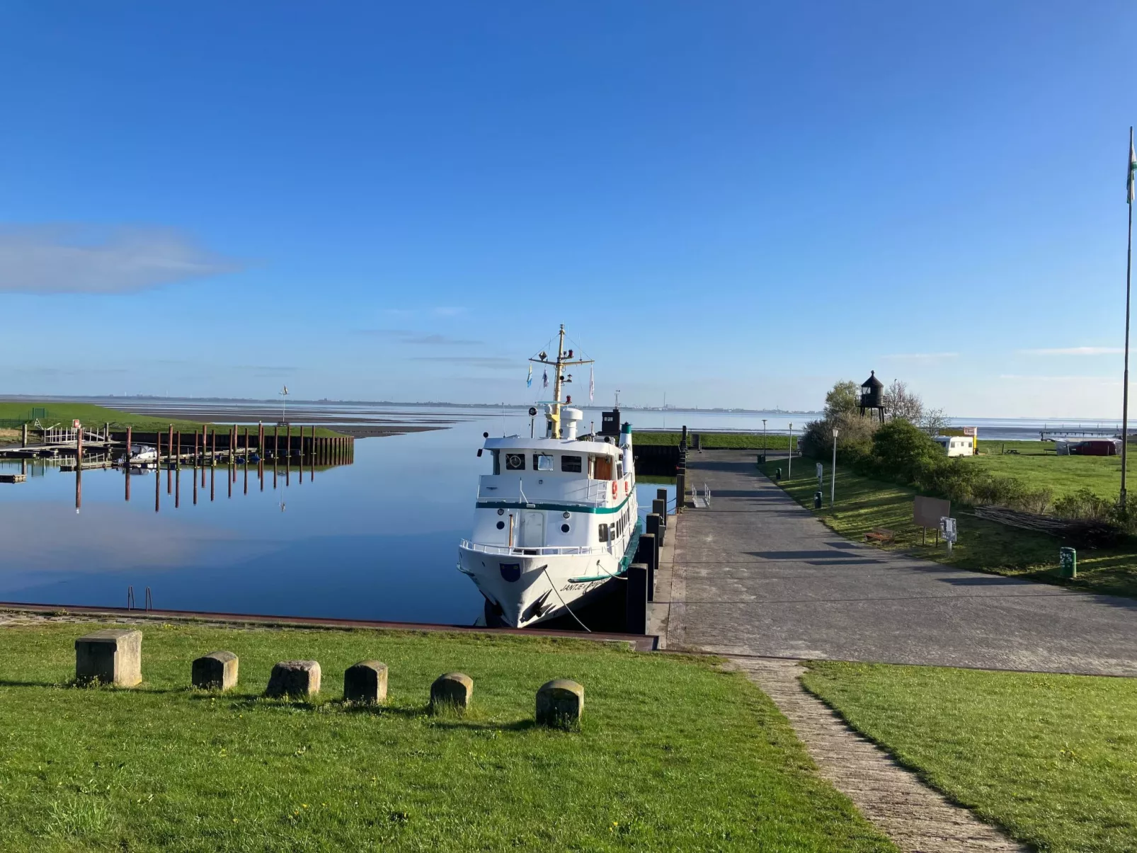 Uns moi Huus-Outside