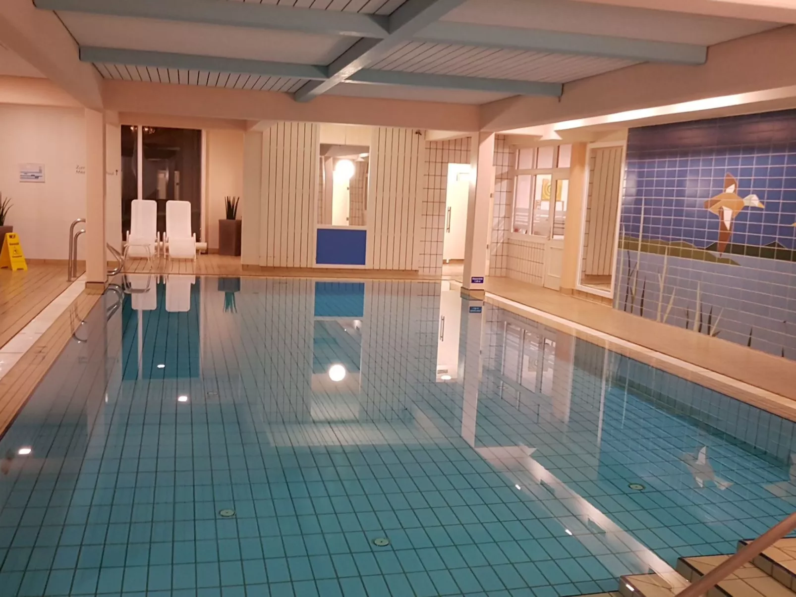 Mit Gemeinschaftspool und Terrasse-Inside