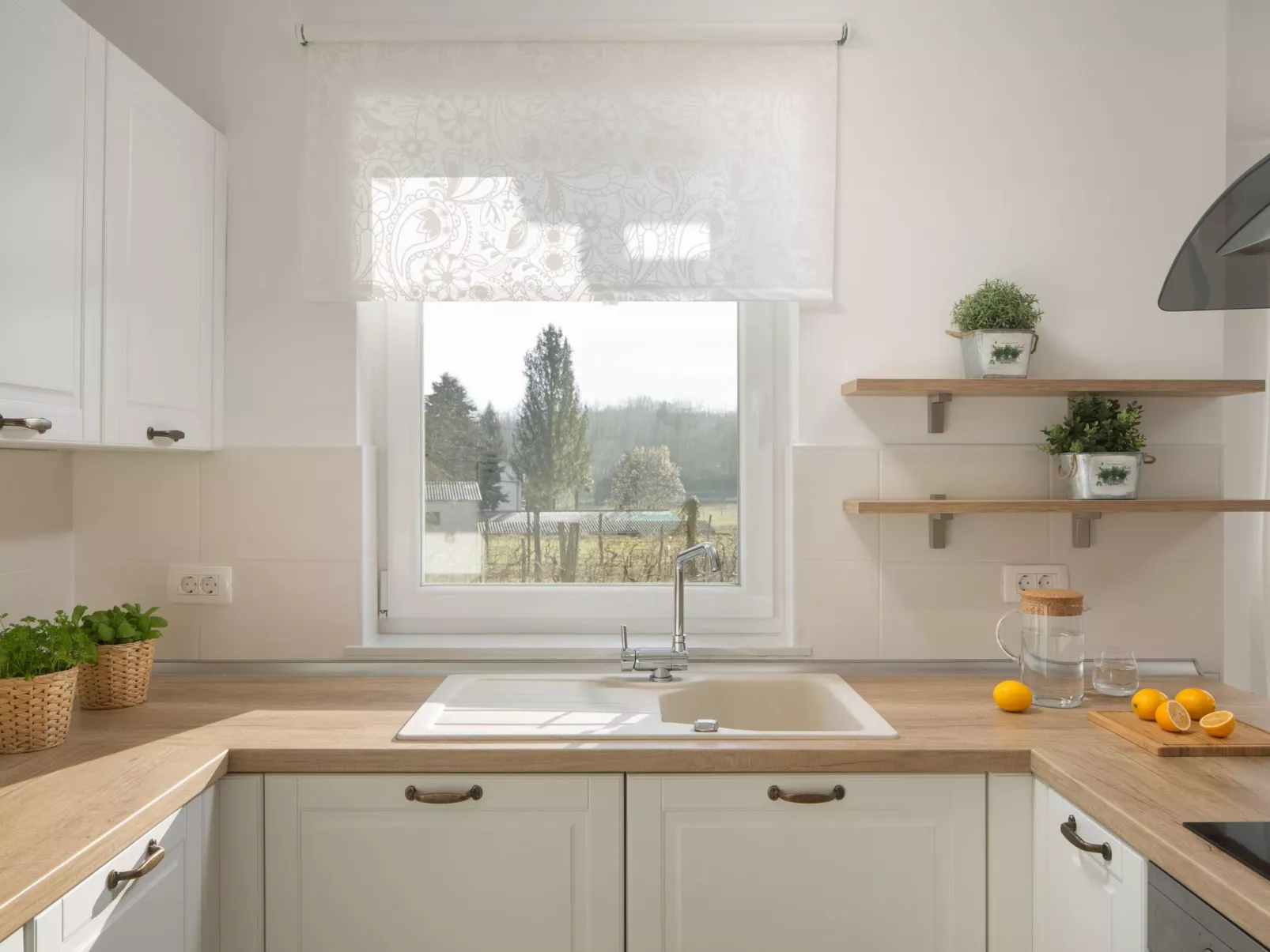 Charmante Villa mit gepflegtem Garten und beheiztem Pool-Image-tags.info