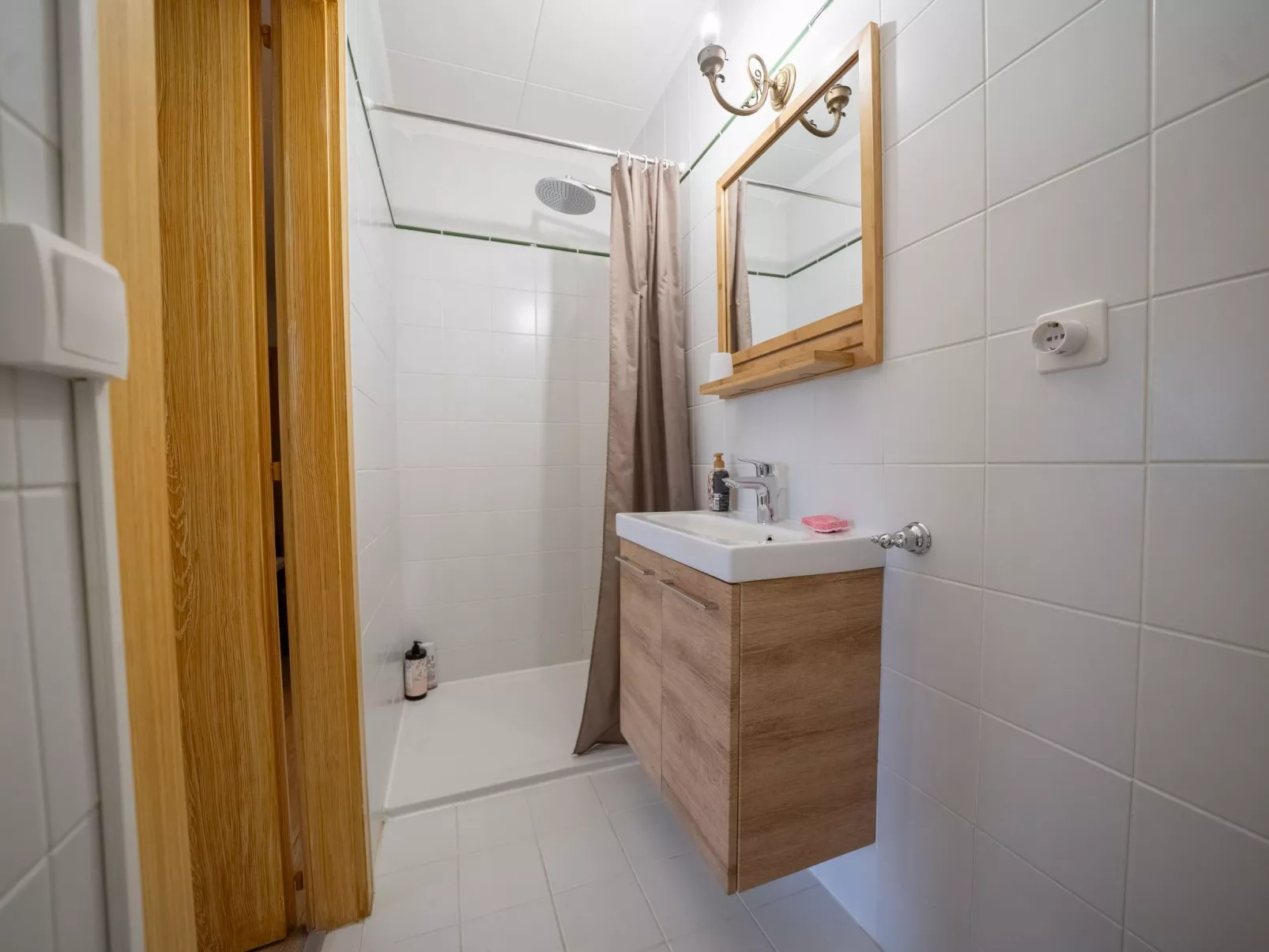 Wohnung mit Blick auf die Berge-Dedans