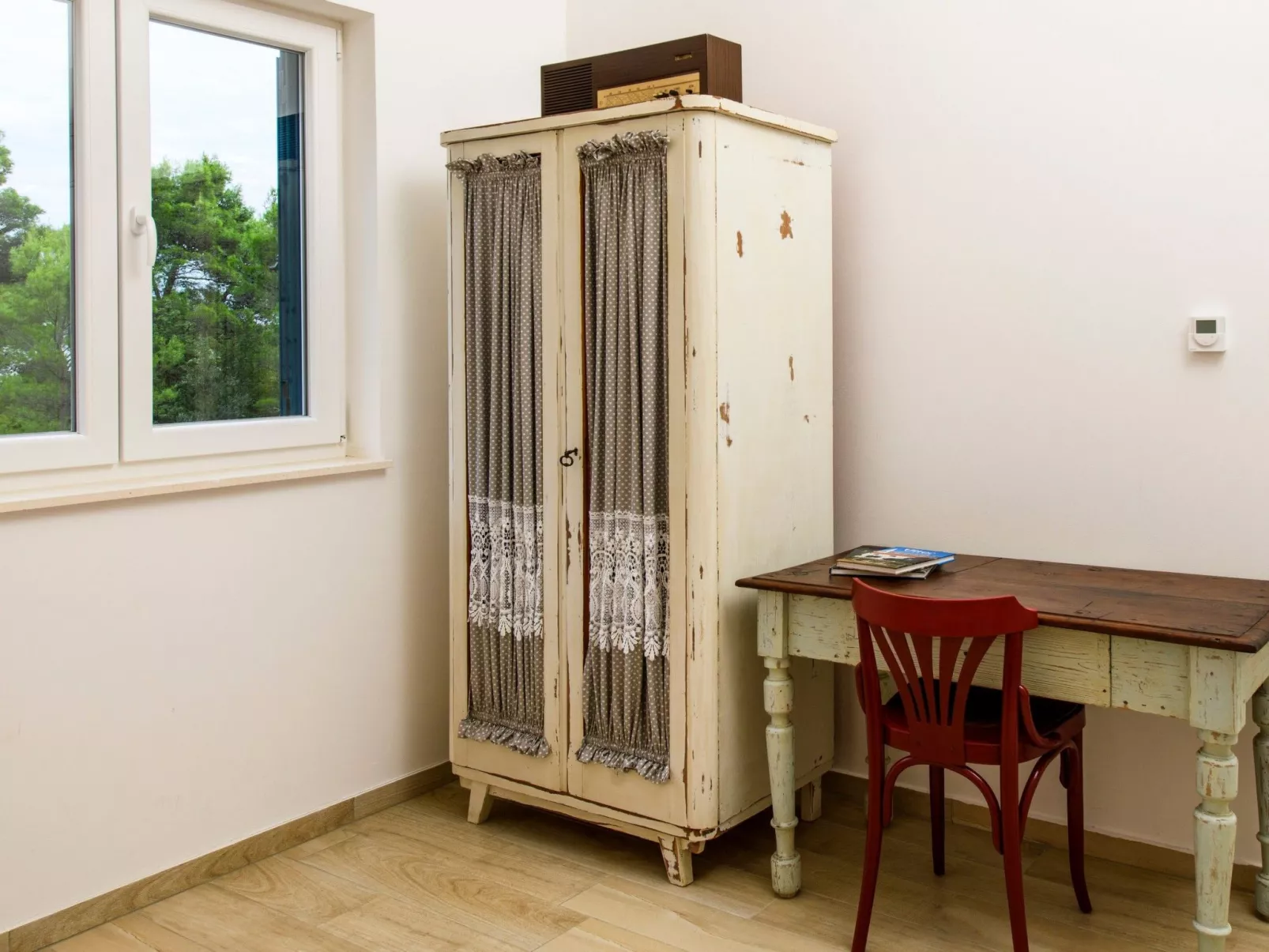 Alleinstehendes Ferienhaus mit Pool und drei Sch-Image-tags.info