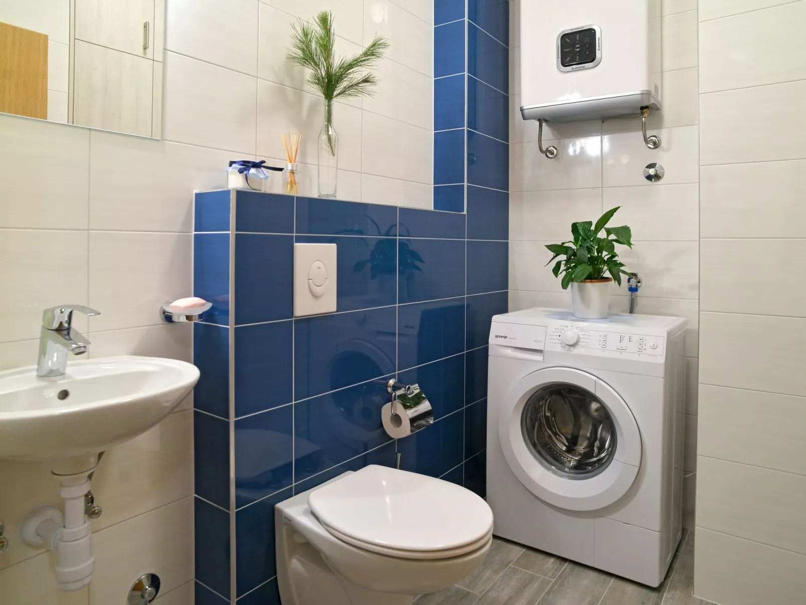 In Kastel Sucurac mit Parkplatz-Inside