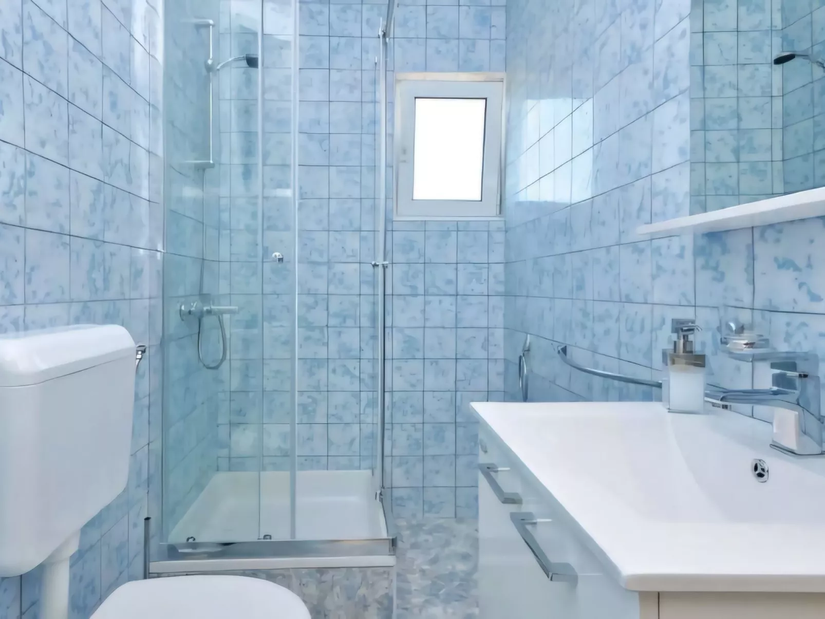 Charmantes Ferienhaus in Donje Rastane-Inside