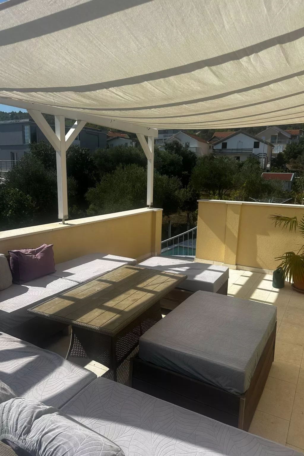 Großes Ferienhaus zur alleinigen Nutzung mit Pool-Dedans