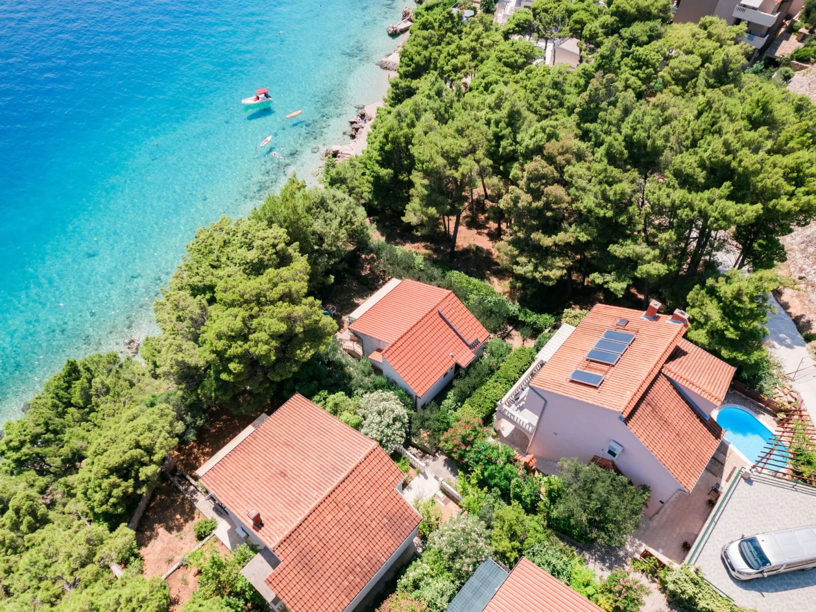 Charmantes Ferienhaus in Medići mit Privatem Pool-Draußen