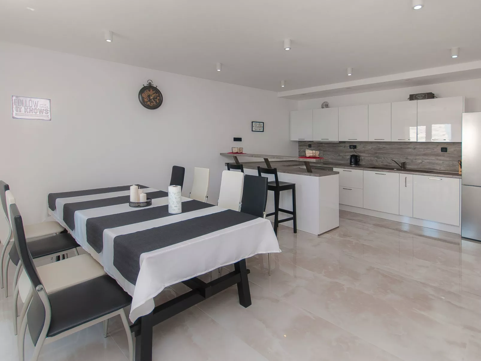 Villa "Villa Vista" mit privatem Pool-Inside