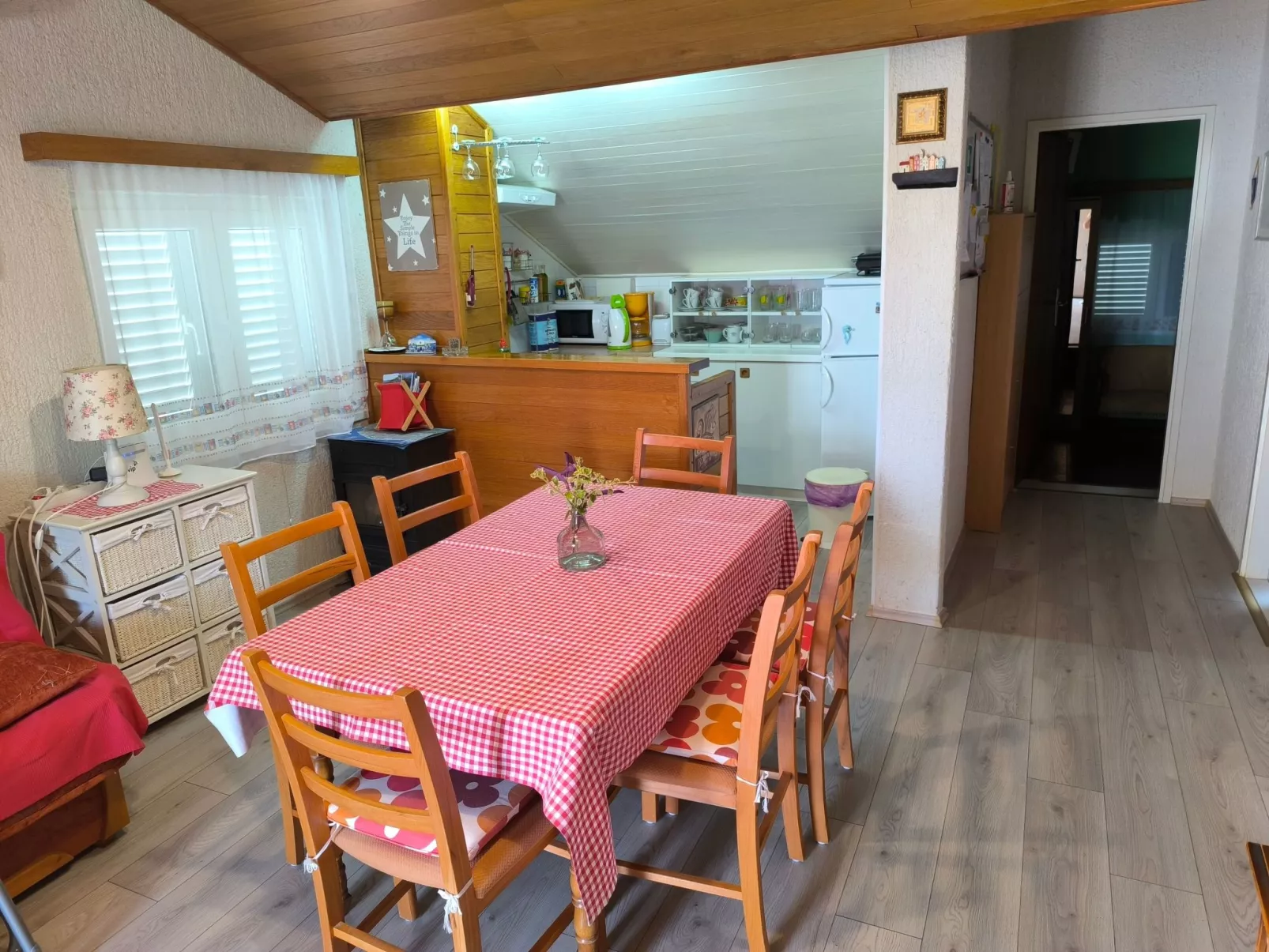 Für 3 Personen  + 1 Kind ca. 68 m&sup2; in Žaboric, Dalmatien (Gespanschaft Sib-Inside