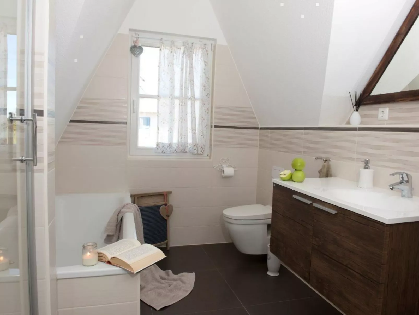 In Ummanz mit Sauna, Garten und Grill-Dedans