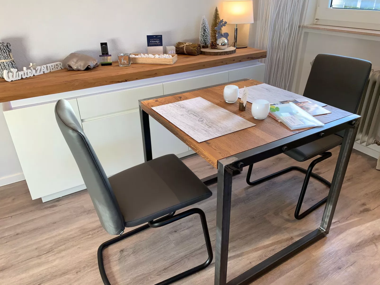 Ferienwohnung mit Boxspringbett-Drinnen