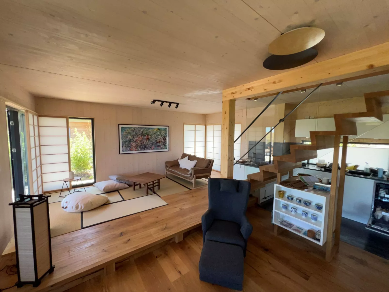 Meera Bio Holzhaus-Drinnen