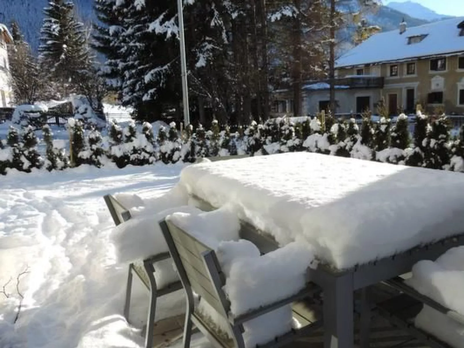 Chasa Ernst-Draußen