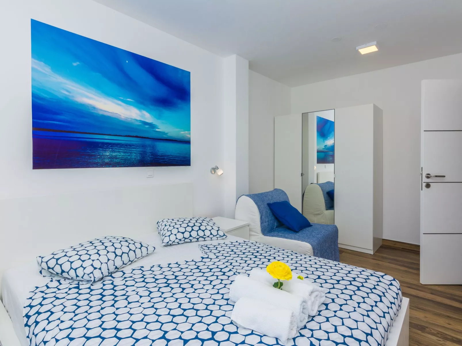 Strandvilla "Miri Olive" mit beheiztem Pool-Drinnen