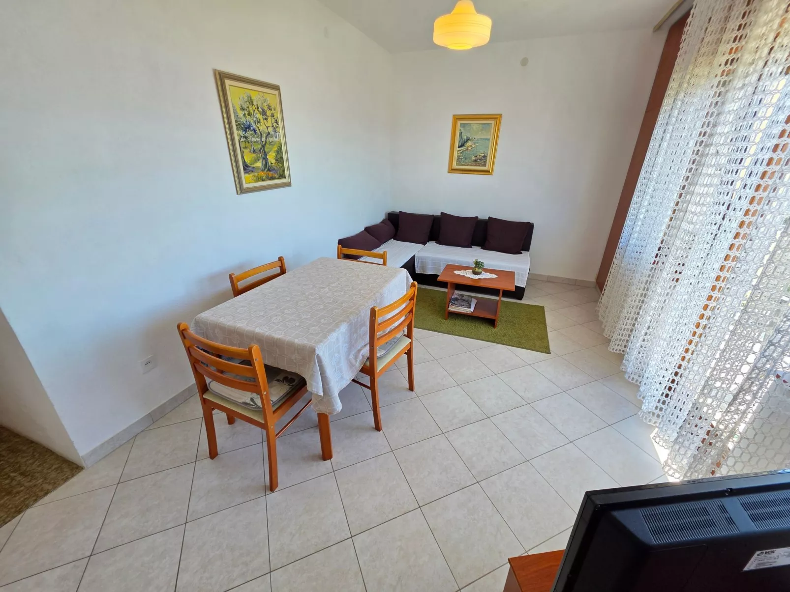 Wohnung mit Terrasse-Dedans