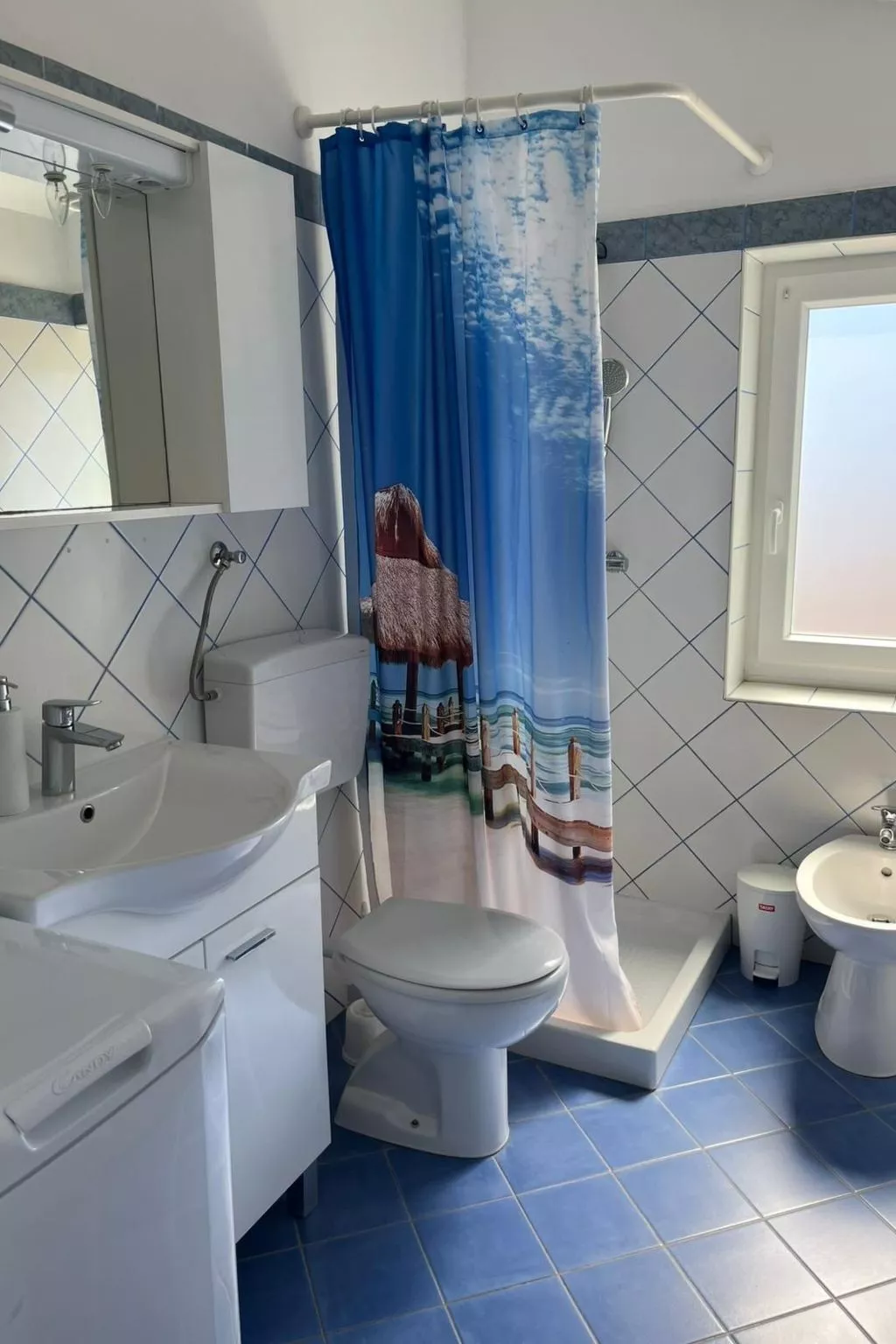 Meri 5 Villa-Drinnen