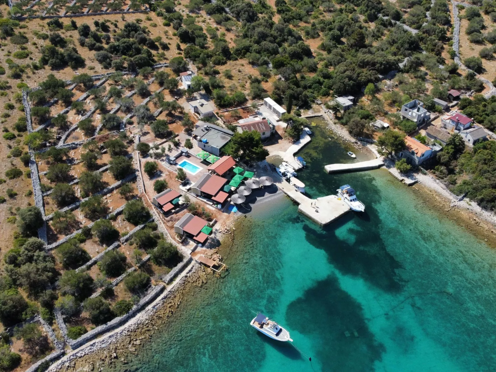 Strandhaus Hela - Ferienanlage Bain, Žut - Kornati-Draußen