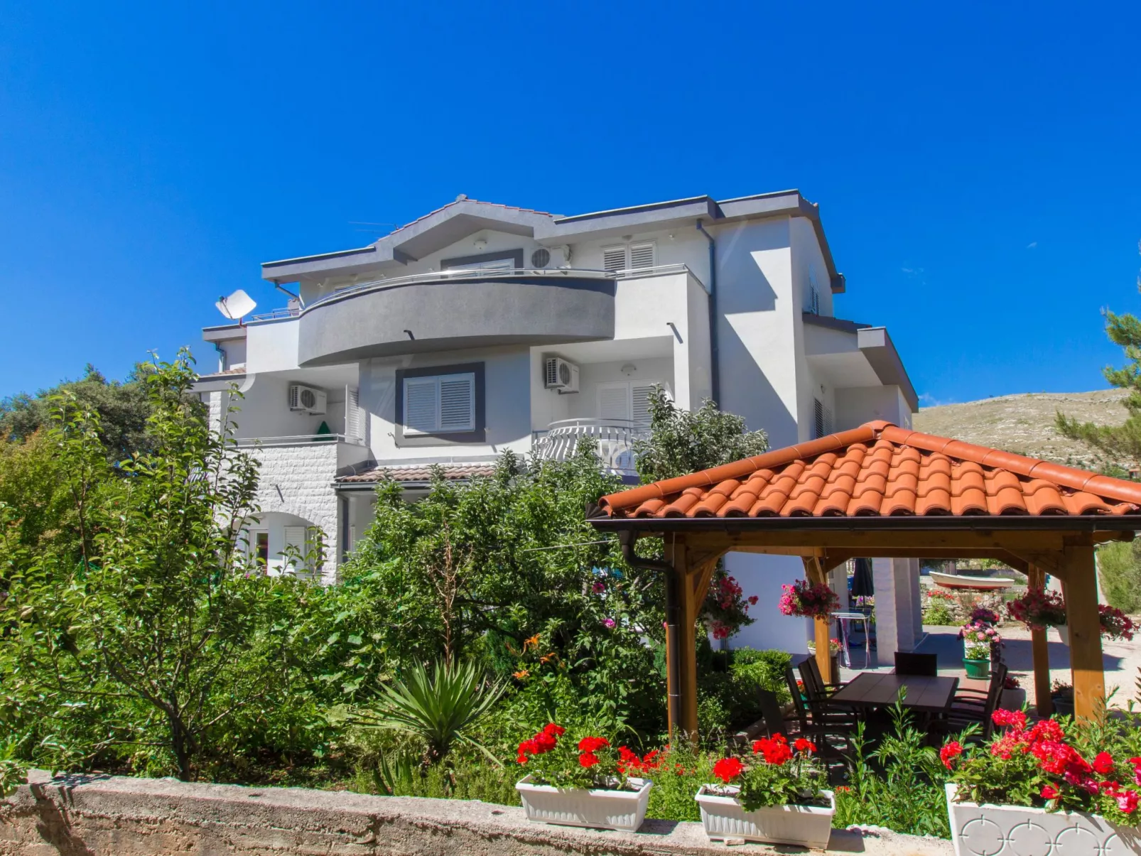 Mit Terrasse-Draußen