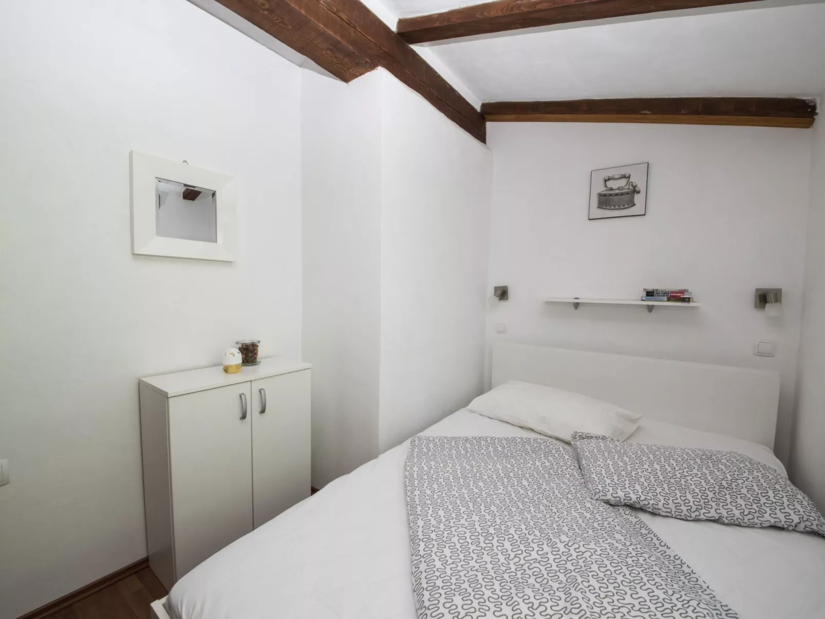 Mit eigenem Pool-Dedans