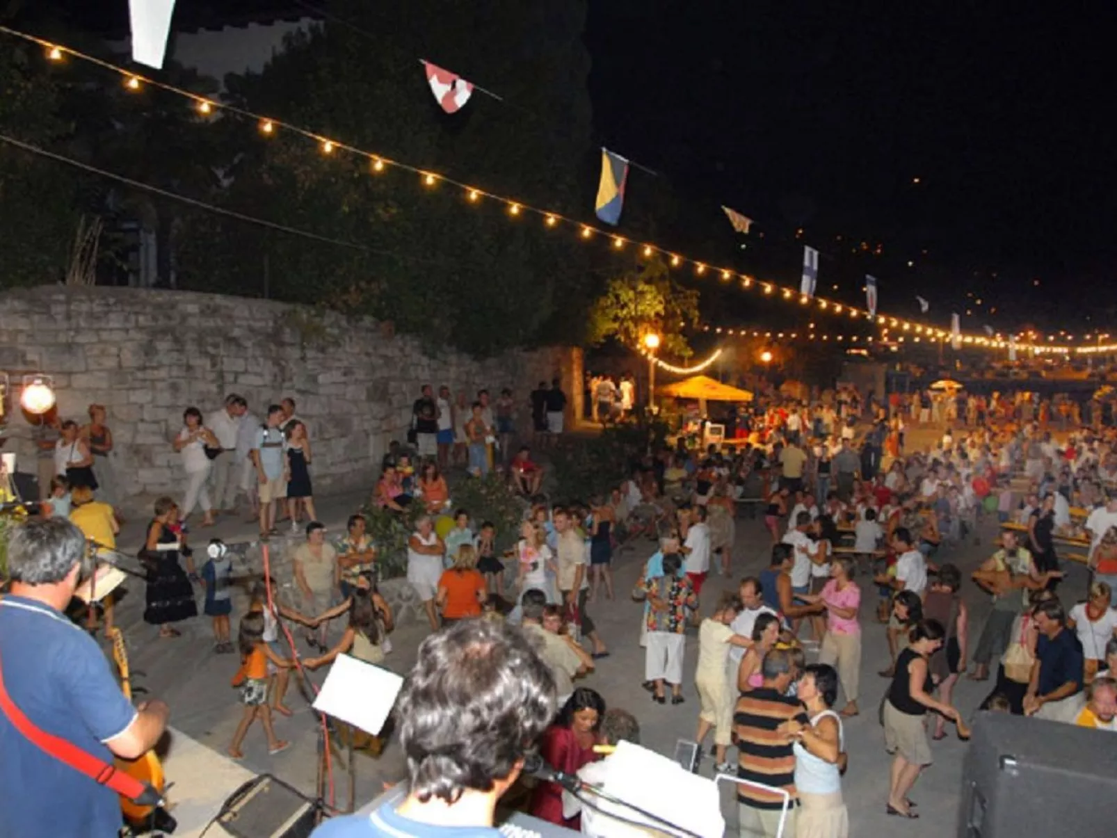 Mit Balkon und Terrasse-Draußen