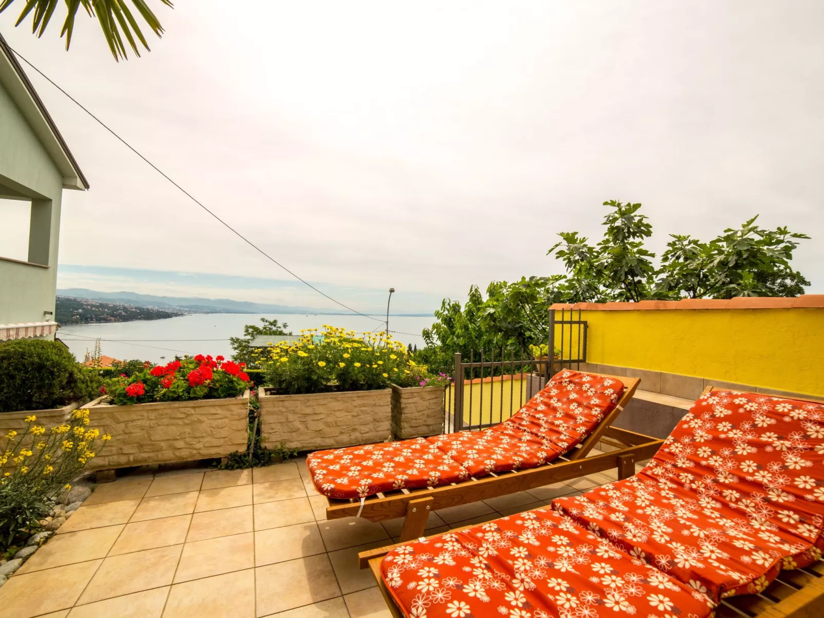 Mit Wasserblick-Outside